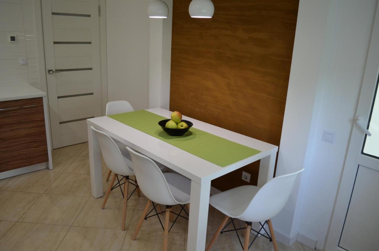 Apartment On Getmana Vigovskogo 49 Rivne Buitenkant foto