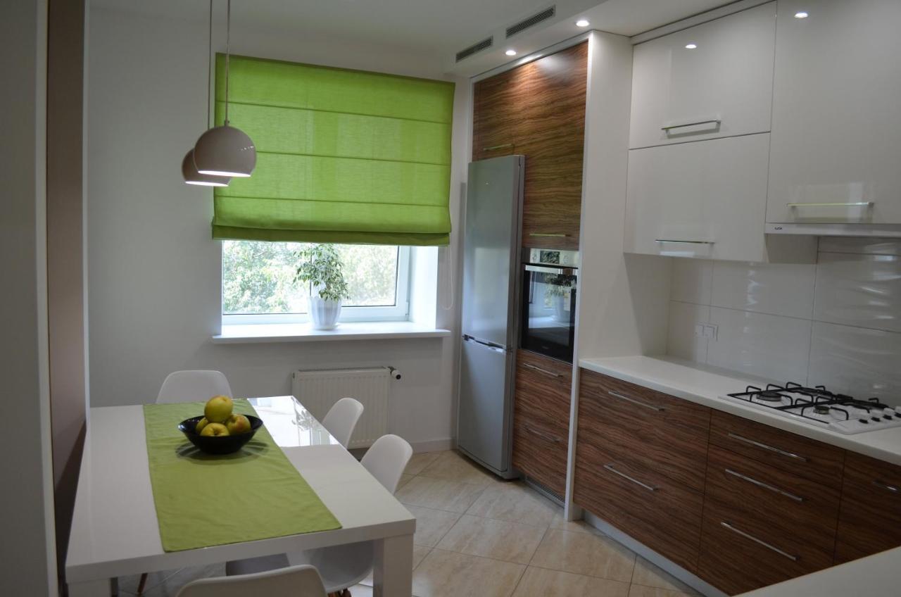 Apartment On Getmana Vigovskogo 49 Rivne Buitenkant foto