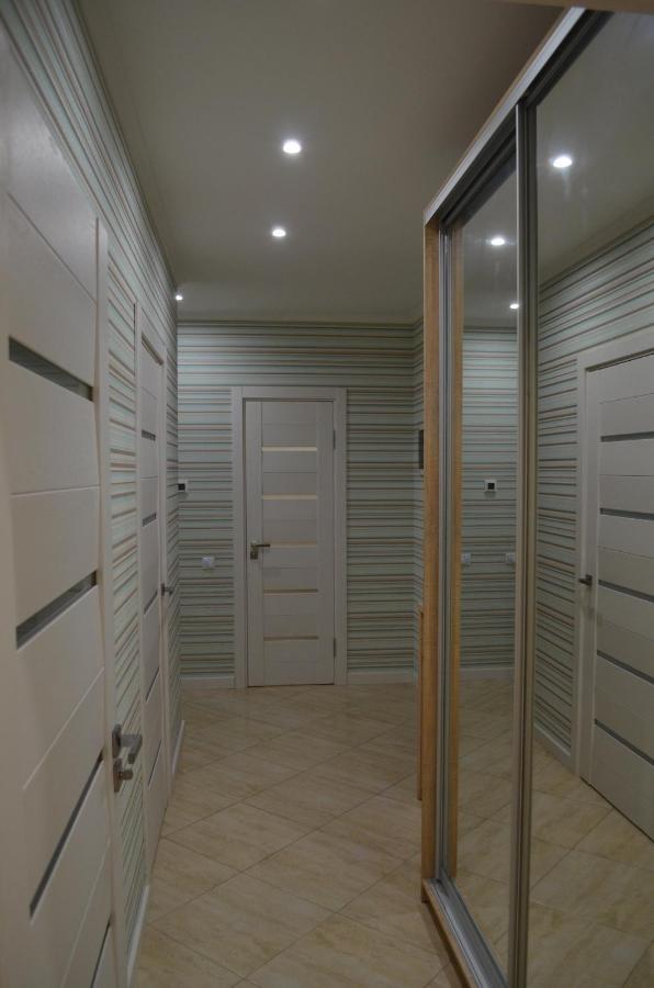 Apartment On Getmana Vigovskogo 49 Rivne Buitenkant foto