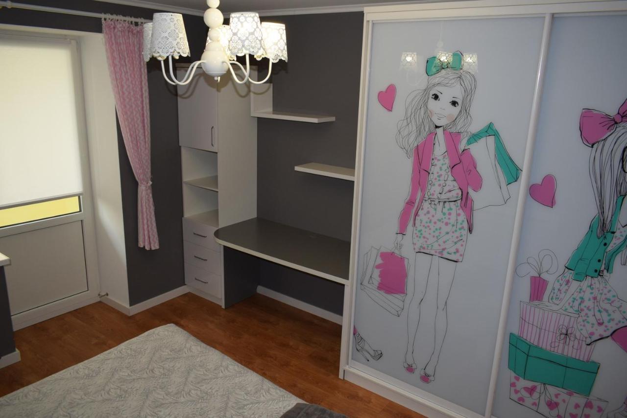 Apartment On Getmana Vigovskogo 49 Rivne Buitenkant foto